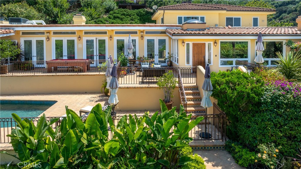 3913 Ventura Canyon
