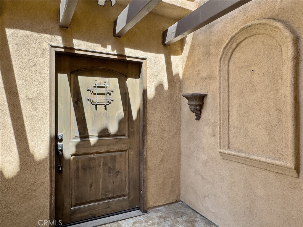 121 Loma Lane