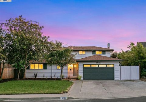 Photo of 11733 Casa Linda Ct Ct, Dublin, CA 94568 (MLS # 41115404)
