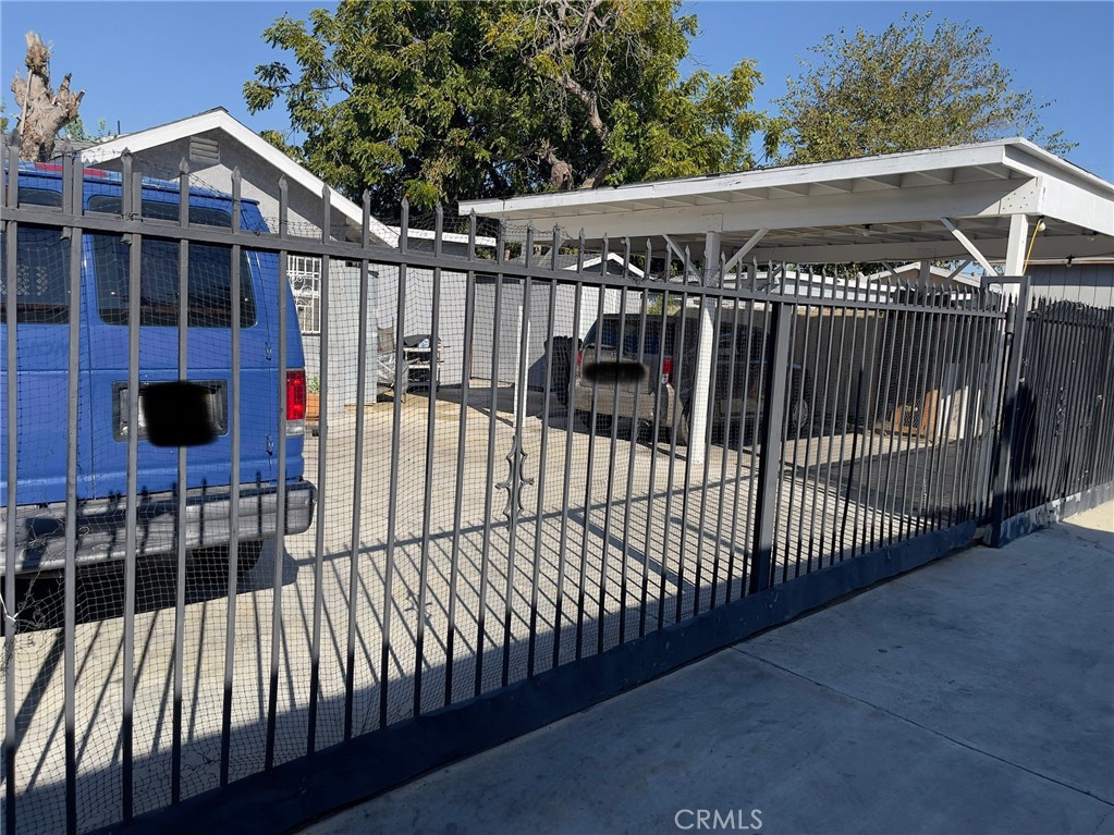 9536 Compton