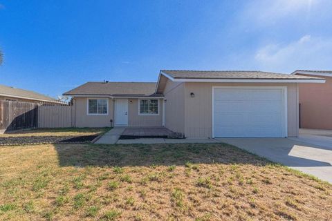 Photo of 614 Maple Street, King City, CA 93930 (MLS # ML82042344)
