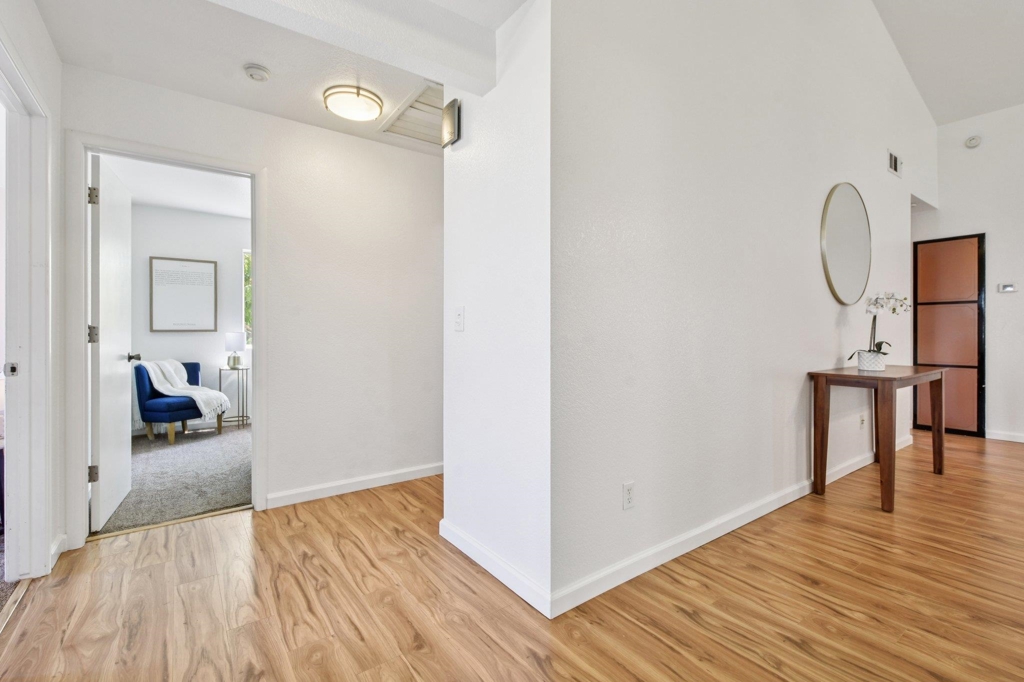 1332 1332 Corodon St