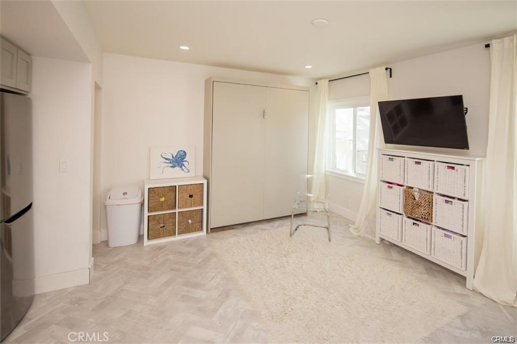 Laguna Royale (LAR) - Residential Lease