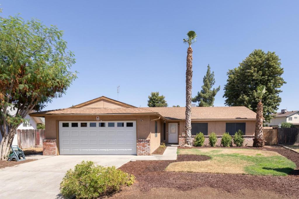 If it's online, it's available to show! Offer Deadline is Monday, August 18th at noon. Buy this home with zero down! CalVet, VA, FHA, CalHafa & Several other financing available! Great location in close proximity to Fresno State University, Costco and other major grocery stores. This 3BD/2BA Clovis home sits on 9800 sqft +/- lot, on a cul-de-sac and conveniently located near FWY 168, nearby shopping & amenities. With a fresh coat of paint, new kitchen appliances, new plush carpet & flooring, new HVAC and garage door unit, in addition to the spacious walk-in closet in the Primary Bedroom, this home is ready for its next homeowner! The Kitchen offers tile counter-top, electric cook-top, built in oven, dishwasher and gorgeous wood cabinets for all your storage needs. Retire to the living room featuring a cozy fireplace, great for gathering as the colder season approaches. Don't miss the opportunity of owning this lovely home!