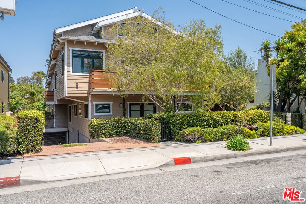 2411 4th Street
