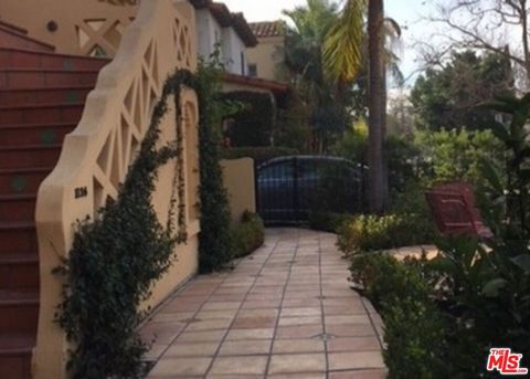 Tiny photo for 1122 S Hayworth Avenue, Los Angeles, CA 90035 (MLS # 25626599)