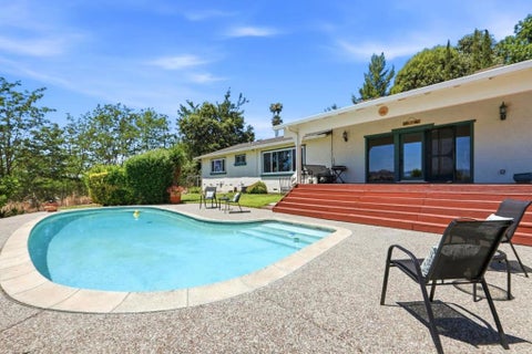 Photo of 14160 Lesley Lane, San Martin, CA 95046 (MLS # ML82054082)