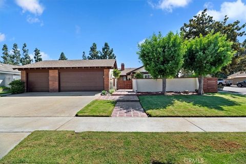 Photo of 17902 Lucero Way, Tustin, CA 92780 (MLS # OC25196610) Photo of 17902 Lucero Way, Tustin, CA 92780 (MLS # OC25196610)