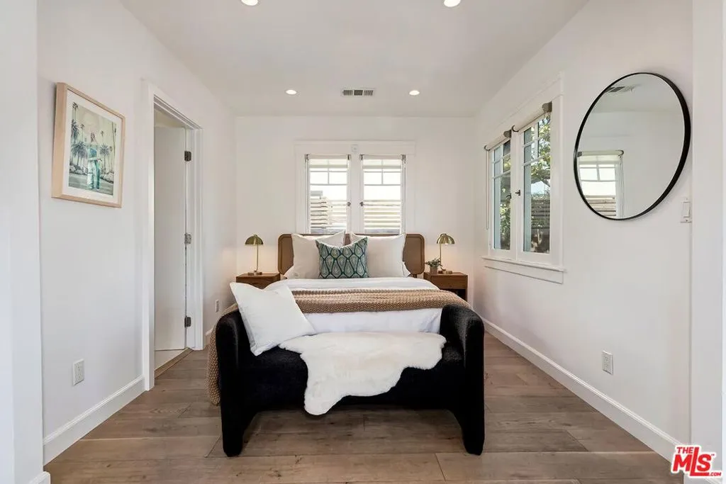 Venice, California 90291, United States, 1 Bedroom Bedrooms, ,1 BathroomBathrooms,Residential,Active,101945