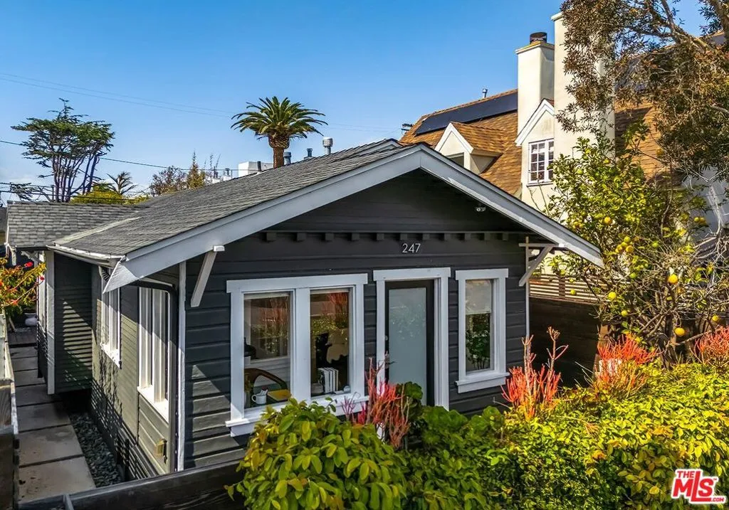 Venice, California 90291, United States, 1 Bedroom Bedrooms, ,1 BathroomBathrooms,Residential,Active,101945