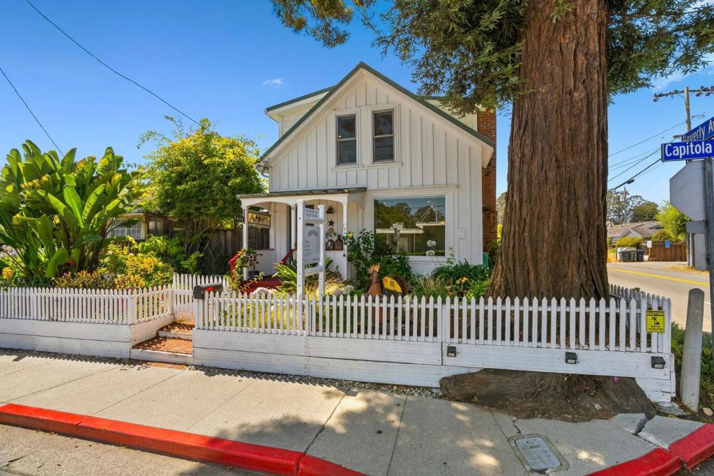 529 Capitola Avenue