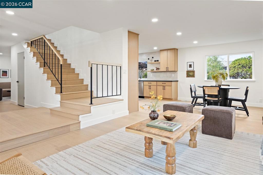 125 Larkwood Circle