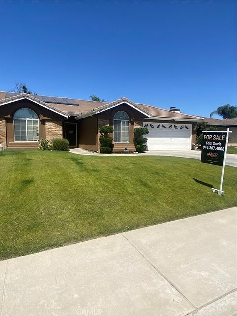 Photo of 3005 Green Mountain LN, Bakersfield, CA 93312 (MLS # PW26121398)