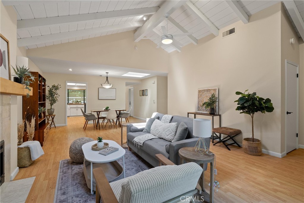 43 Pebblewood Pines Drive