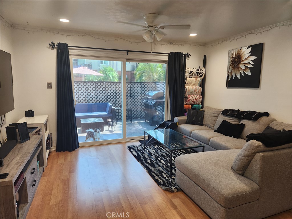 Club Acacia - Residential