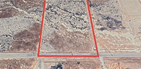 Photo of 6270 Astoria Avenue, Rosamond, CA 93560 (MLS # SR26007588)