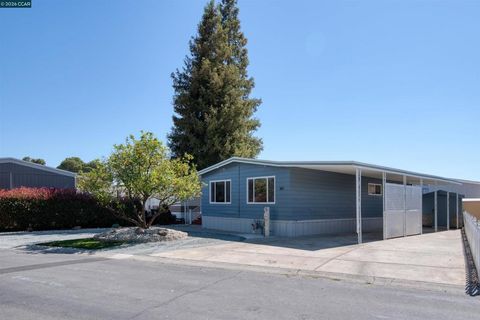 Photo of 301 Avenida Flores, Pacheco, CA 94553 (MLS # 41128756)