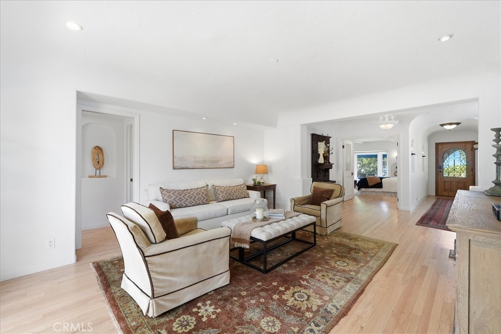 616 S Gertruda Avenue