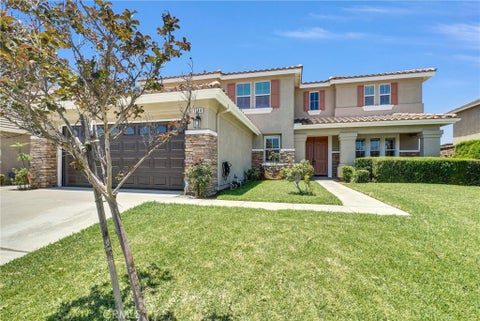 Photo of 1144 Garland Way, Corona, CA 92879 (MLS # SW26120884)
