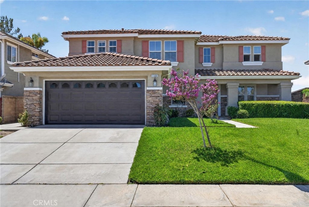 Photo of 1144 Garland Way, Corona, CA 92879 (MLS # SW26120884)