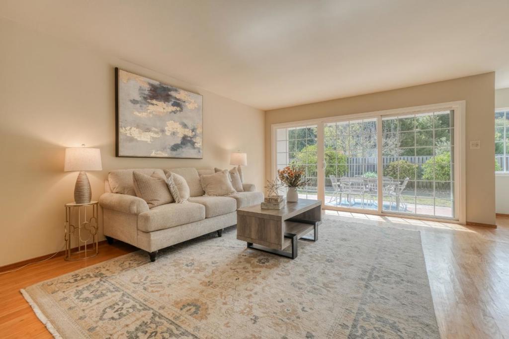 2171 Rosewood Drive