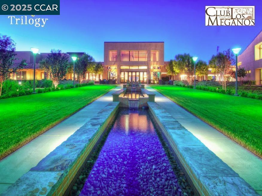 TRILOGY VINEYARDS - Residential