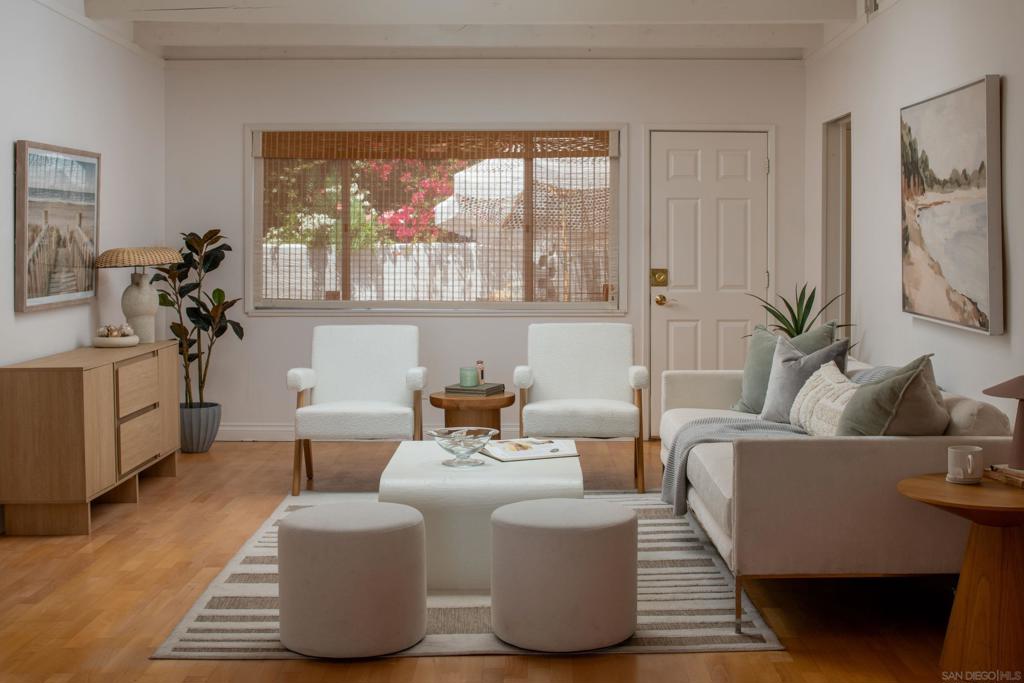 5353 Van Nuys Pl