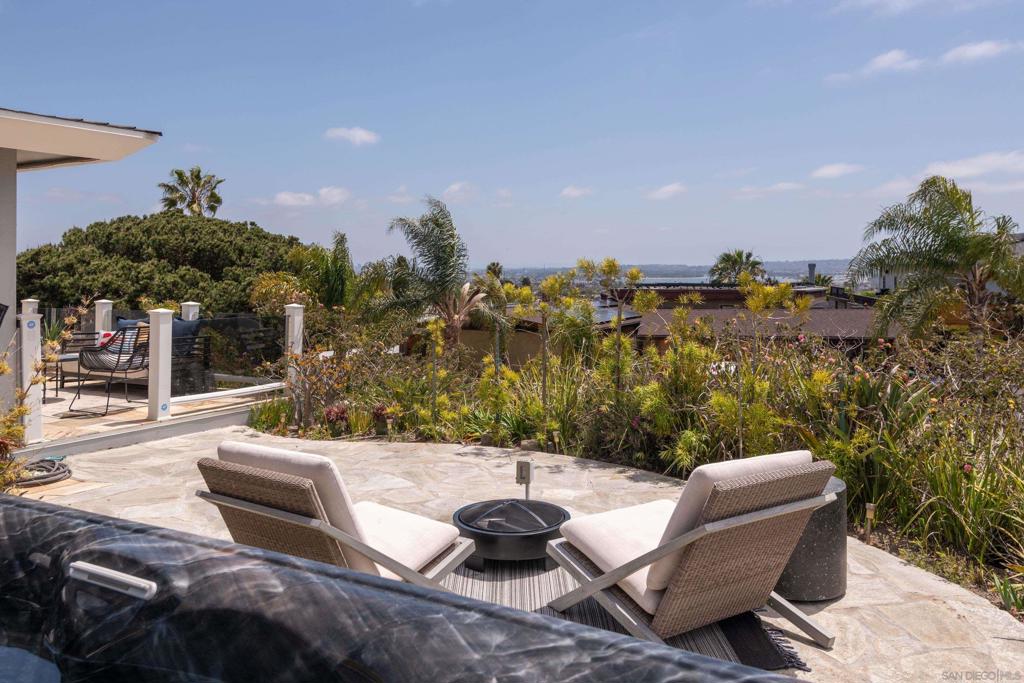 5353 Van Nuys Pl