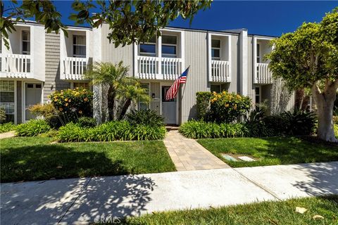 16422 Harbour Lane 17 Huntington Beach CA 92649