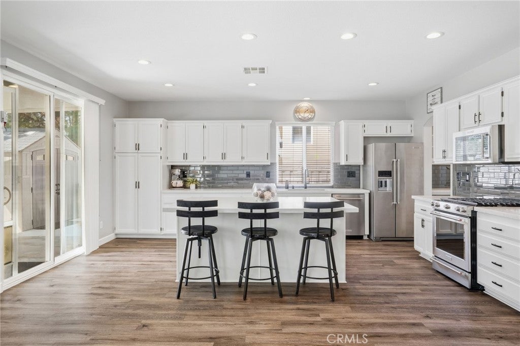 27751 Hollyoak
