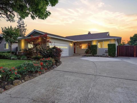 Photo of 5501 Camden Avenue, San Jose, CA 95124 (MLS # ML82045341)