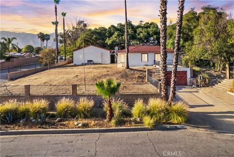 Photo of 1449 E Bennett Avenue, Glendora, CA 91741 (MLS # CV26099156)