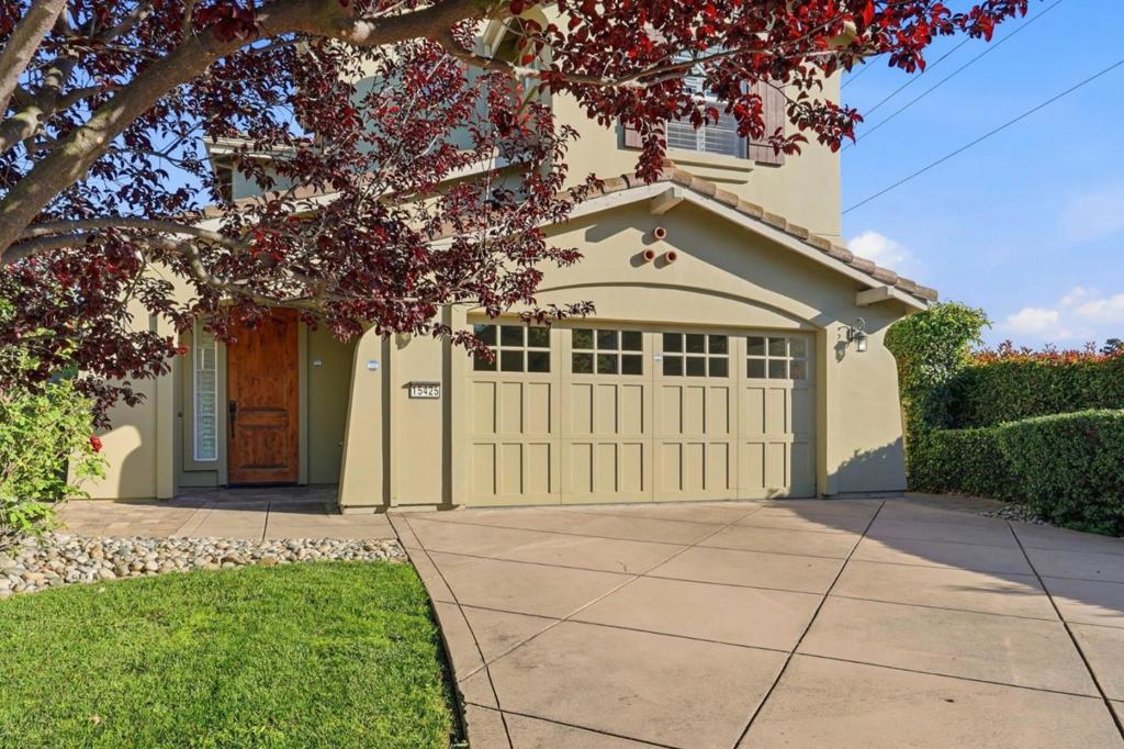 15425 La Rocca Place