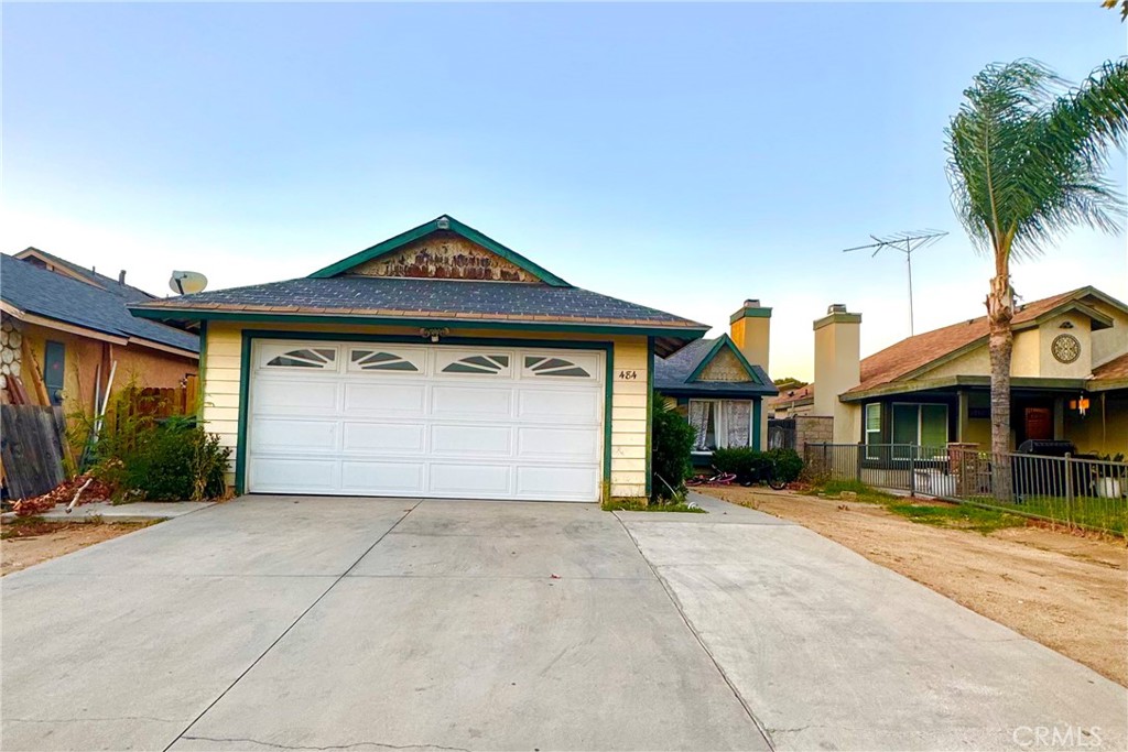 This 3-bedroom, 2-bath home in Perris offers 900 sq. ft. of comfortable living space. Inside, you’ll find tile flooring throughout and a functional layout that connects the living and dining areas—great for everyday living or hosting guests.The kitchen offers plenty of cabinet and counter space, and the cozy living room features a fireplace—perfect for the holidays. The primary bedroom includes a small walk-in closet, and the other two bedrooms are nicely sized.Conveniently located within walking distance to an elementary school and shopping centers, with quick and easy access to the freeway for commuters.This home is a great opportunity for Investors, first-time buyers or anyone looking to make it their own! Schedule your showing today!