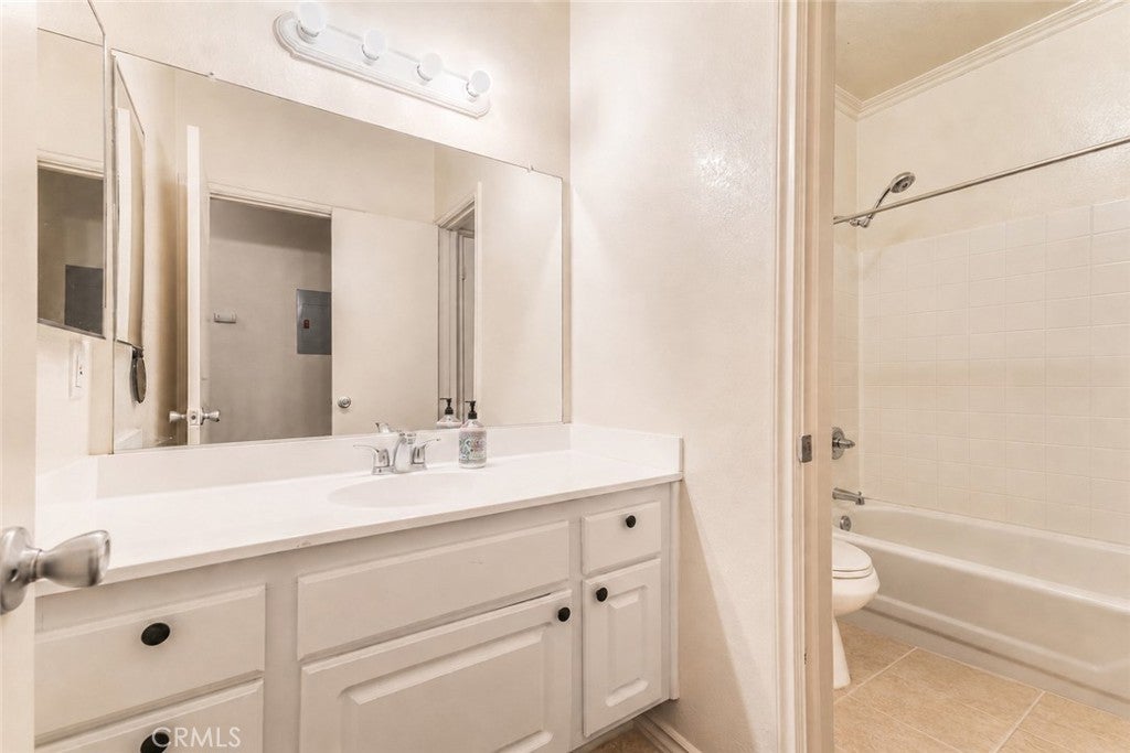 300 N El Molino Avenue 117