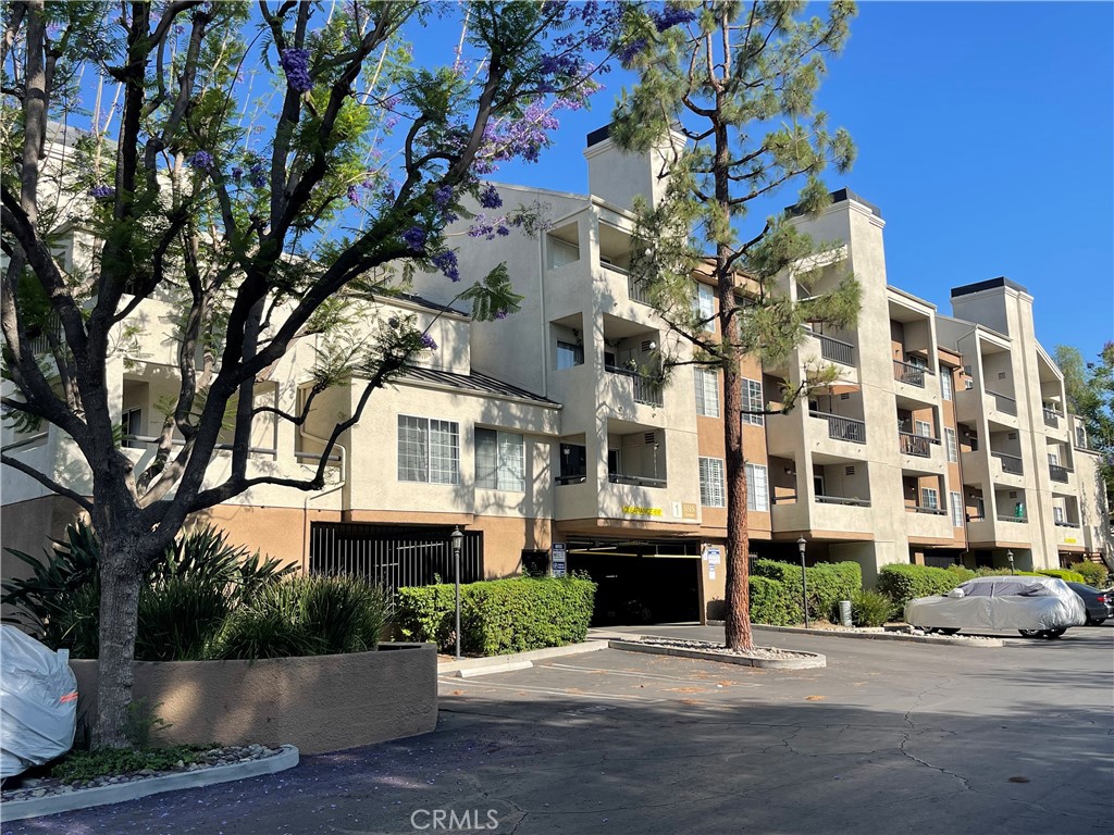 5515 Canoga Avenue 321