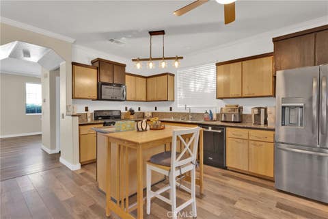 Photo of 13249 Sundance Cir, Victorville, CA 92392 (MLS # HD26073314)