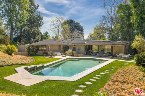 1715 Westridge Road Los Angeles CA 90049