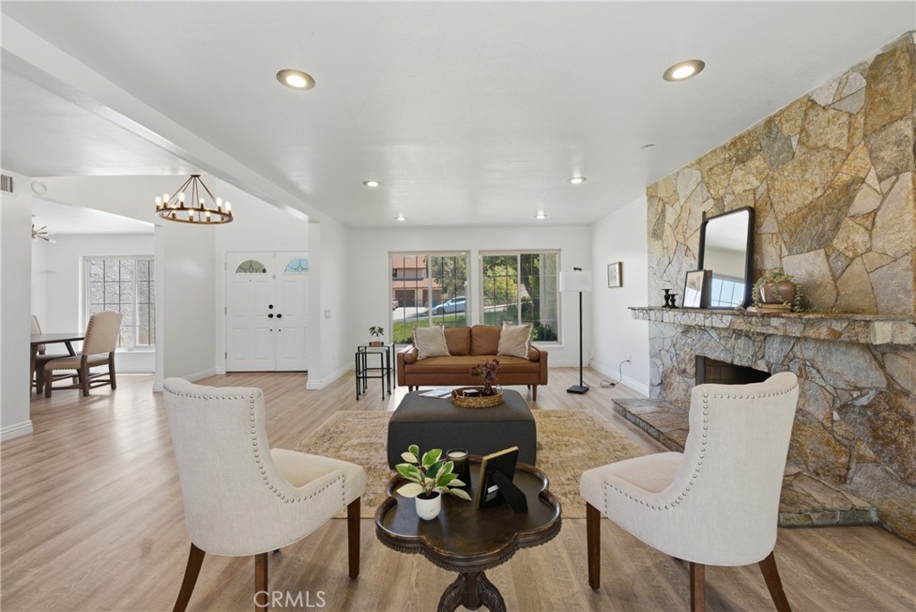 1453 Timberlane
