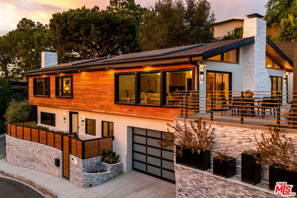 Properties 1 7995 Briar Summit Drive