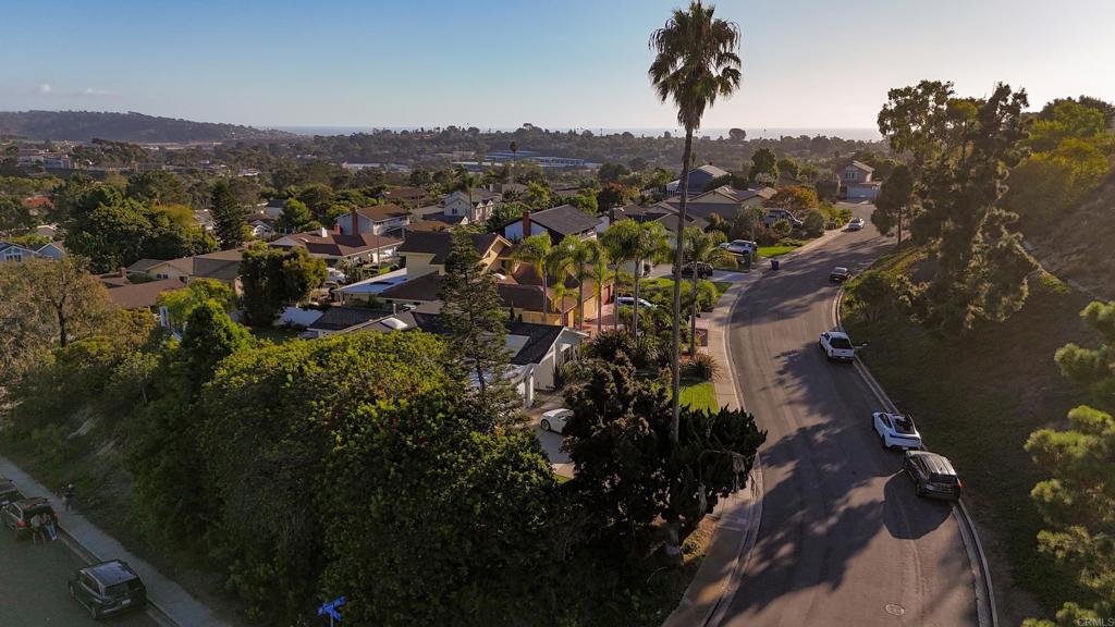 667 Solana Hills Court