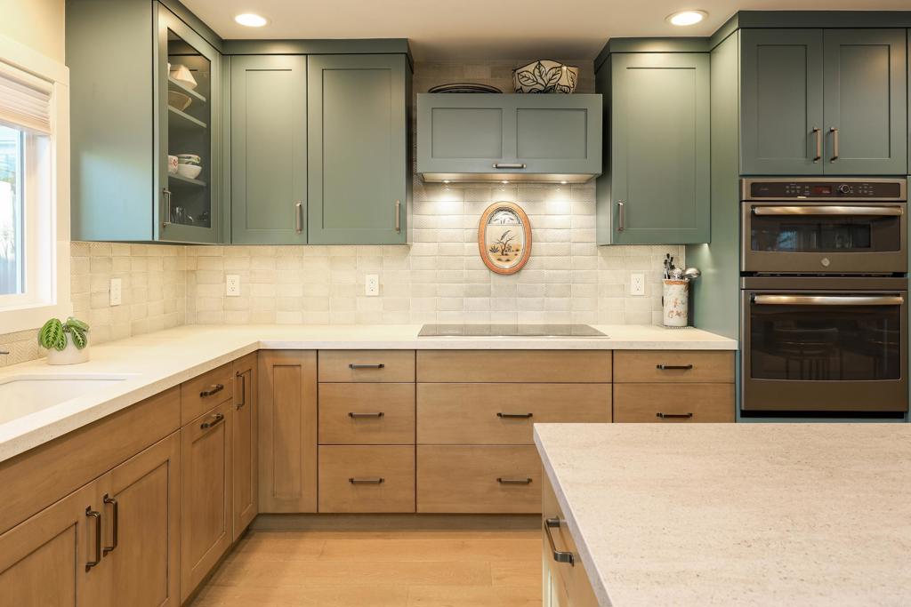 667 Solana Hills Court