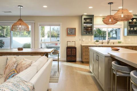 667 Solana Hills Court Solana Beach CA 92057