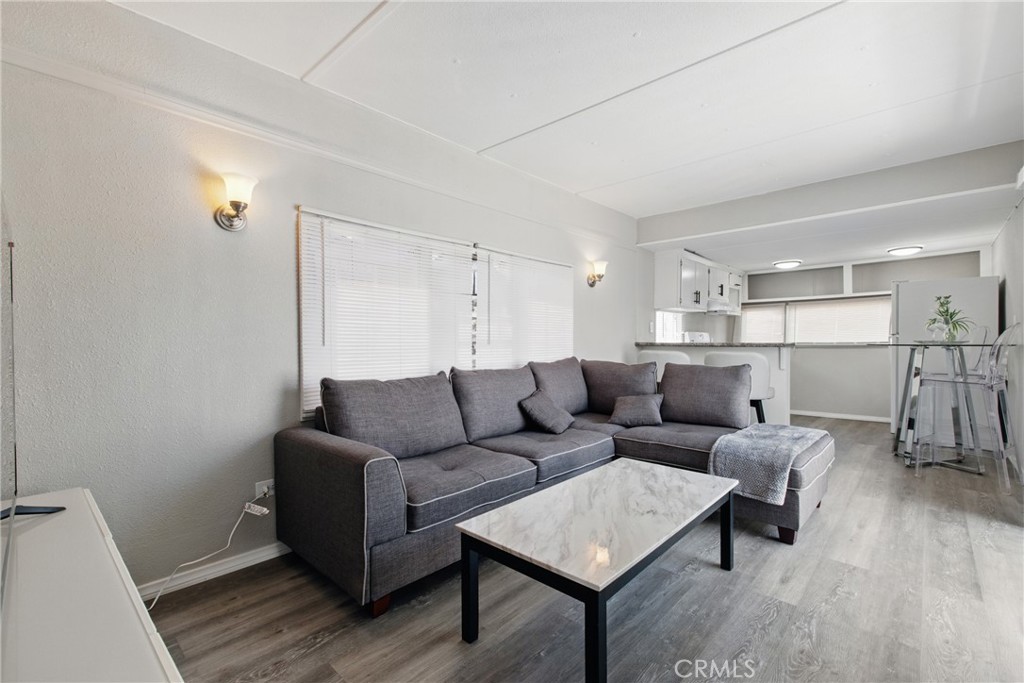 1900 Artesia Boulevard 28