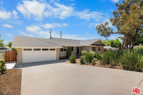Photo of 10124 Jimenez Street, Lakeview Terrace, CA 91342 (MLS # 26679333)