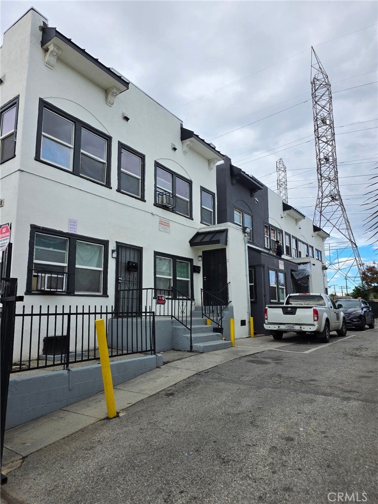 1527 E 92nd