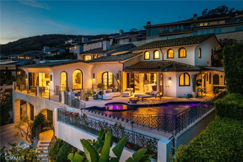 Photo of 922 EMERALD BAY, Laguna Beach, CA 92651 (MLS # LG26169394)
