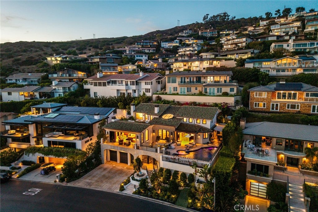 922 EMERALD BAY