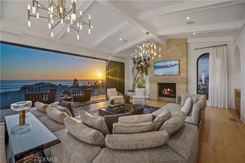Photo of 922 EMERALD BAY, Laguna Beach, CA 92651 (MLS # LG26169394)