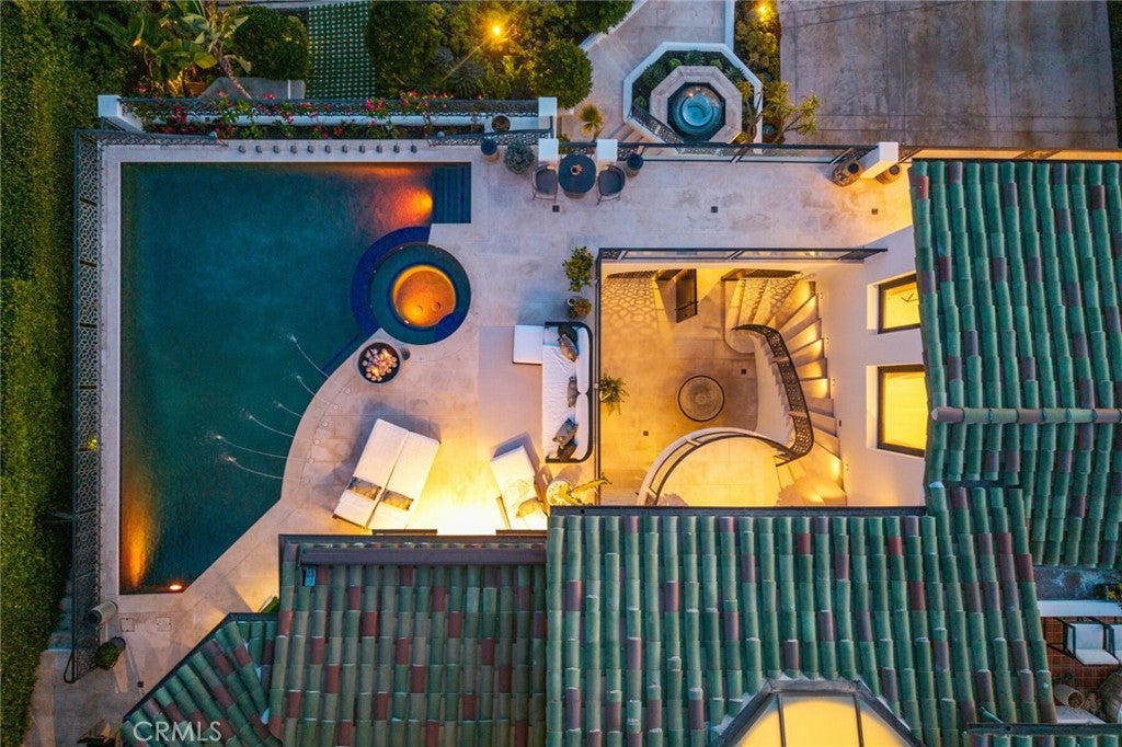 Photo of 922 EMERALD BAY, Laguna Beach, CA 92651 (MLS # LG26169394)